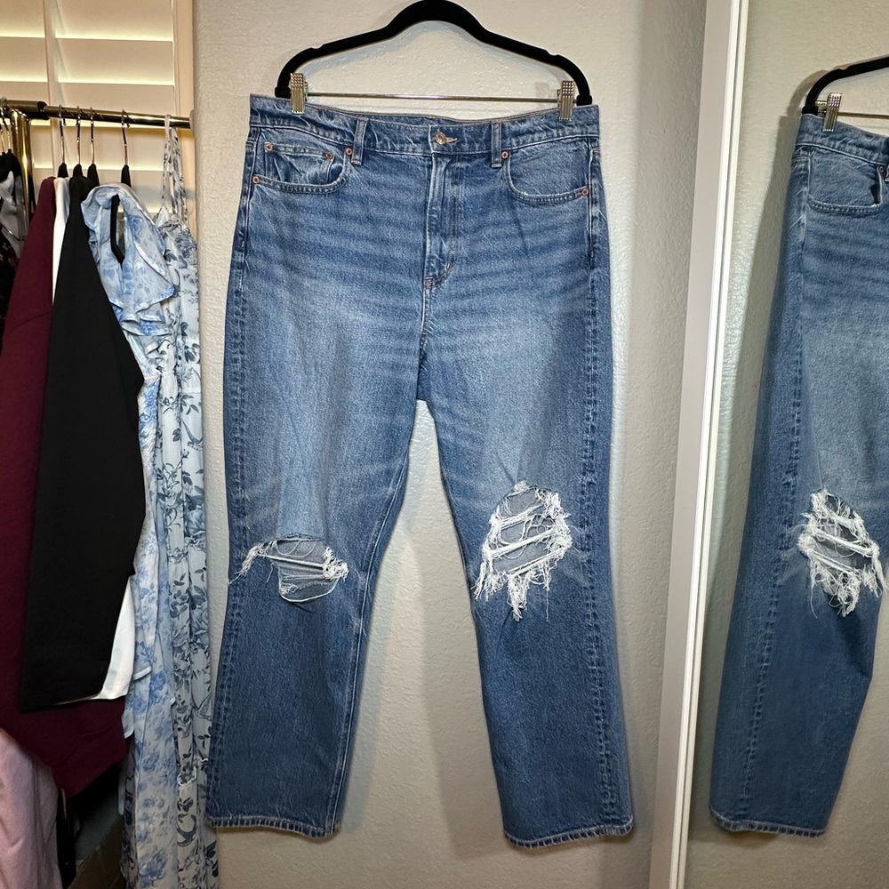 AEO Super High-Rise Ankle Straight Jean